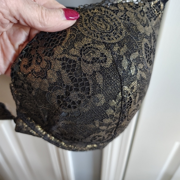 Victoria's Secret Very Sexy Push-up Pigeonnant Bra Black And Gold 38D - Picture 11 of 13